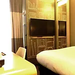Ibis Centre Mairie Hotel Clichy