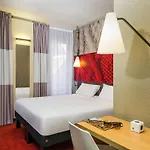 Ibis Centre Mairie 3*
