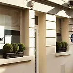Ibis Centre Mairie 3*