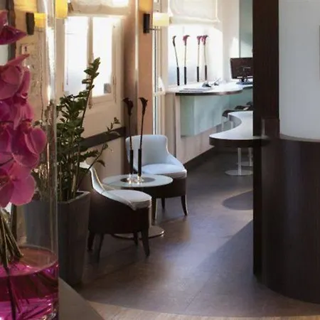 Ibis Centre Mairie فندق