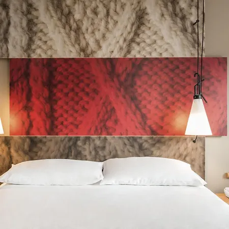 Ibis Centre Mairie 3*