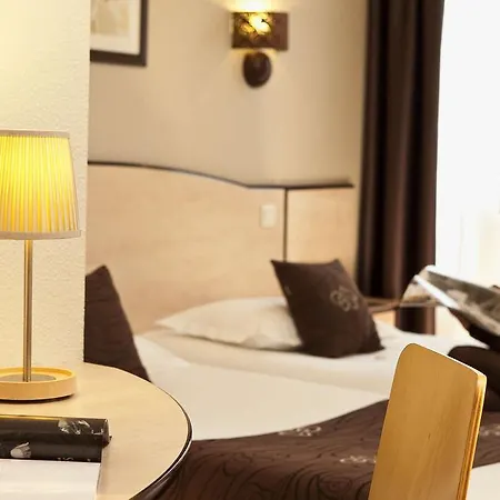 Hotel Ibis Centre Mairie 3*