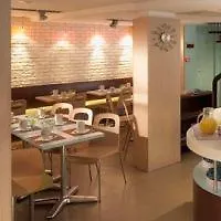 Ibis Centre Mairie 3*