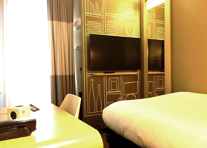 Ibis Centre Mairie Hotel Clichy